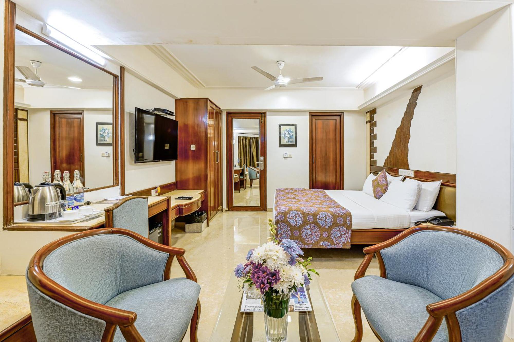 Regal Enclave Otel Mumbai Dış mekan fotoğraf